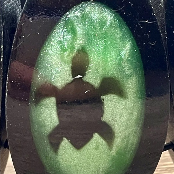 BLACK AQUA SEA TURTLE RESIN BEAD STRETCH BRACELET - Picture 6 of 12